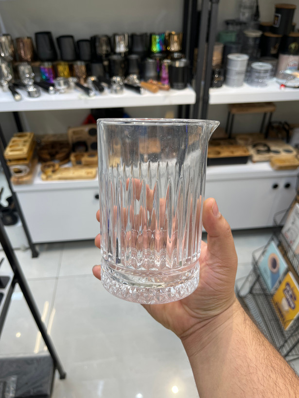 میکسینگ گلس شیشه ای مخصوص نوشیدنی سرد حجم 650 میل طرح شیار دار باریک